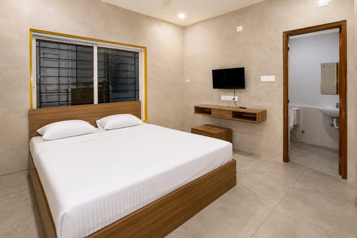 Elegantly styled deluxe room interior view